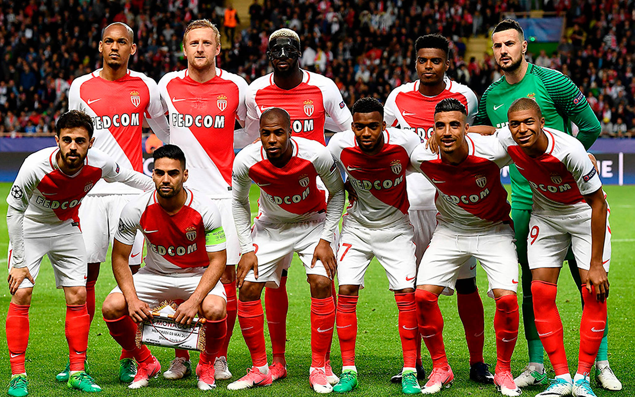 赛地聚焦——法甲关键时刻热度飙升；斯图加特刷新队史纪录；压力陡增；年轻球员得到机会的简单介绍球速体育直播